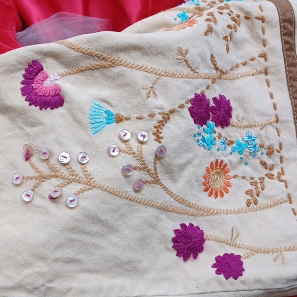 j.jill Knee Length Skirt Embroyed Flowers size 8P - Picture 9 of 9
